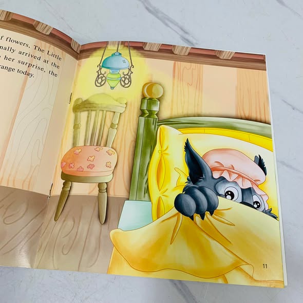 Story Book [English] - The Little Red Riding Hood [51107-7]