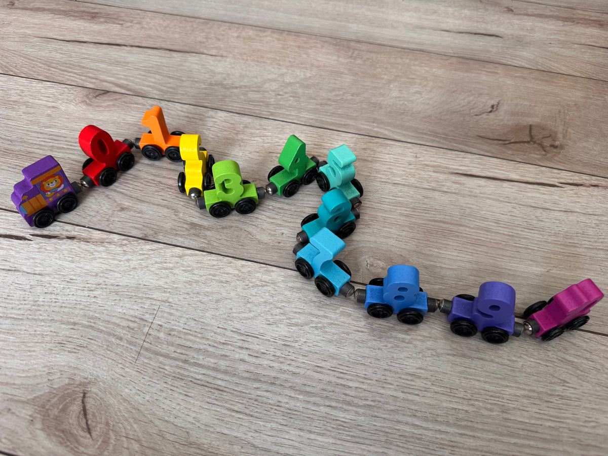 Magnetic Wooden Number Train Set [6503-9]